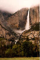 Y_Yosemite Falls 1.jpg (47859 bytes)